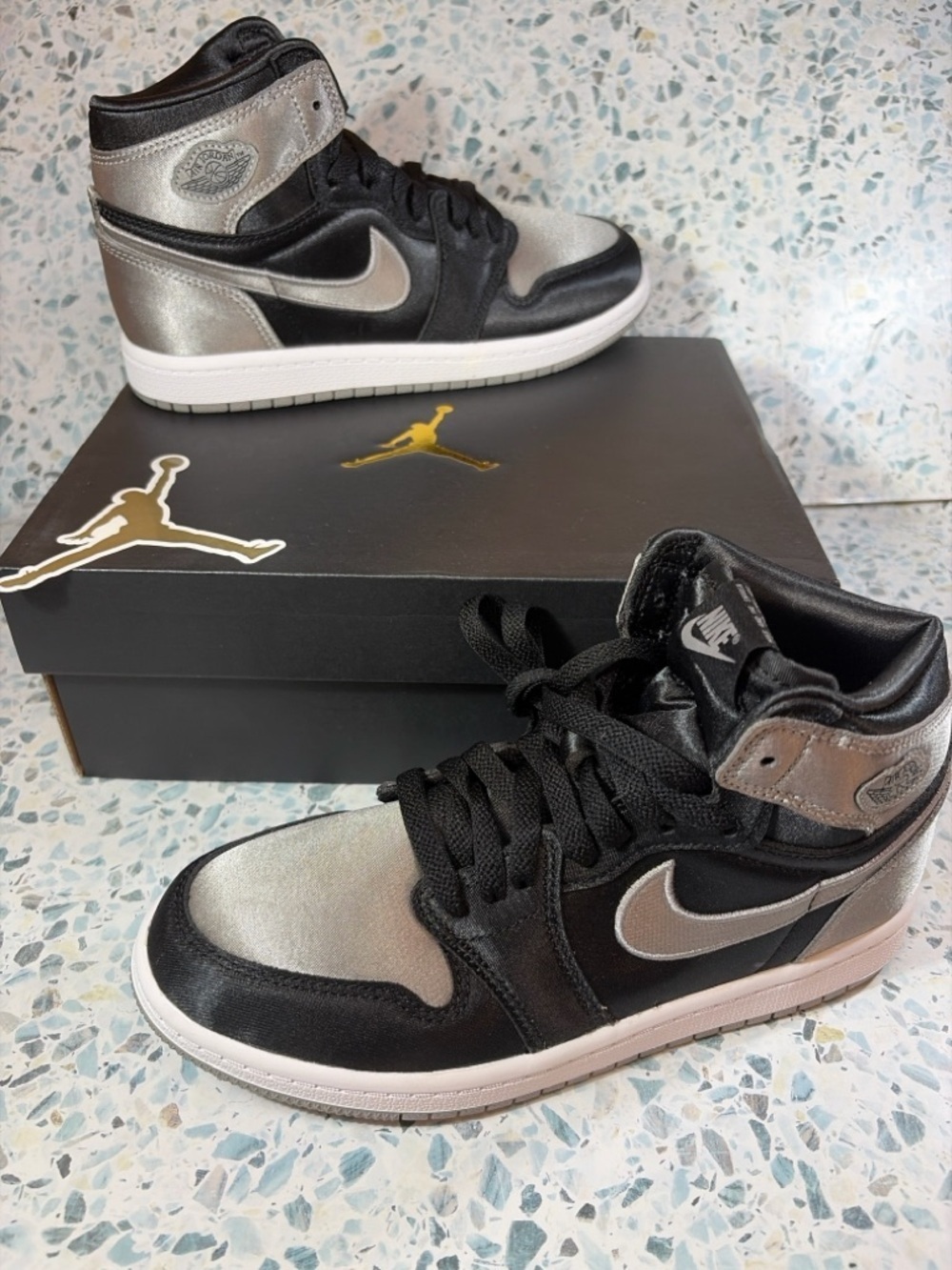 NIB Nike Air Jordan 1 Retro High OG PS Black Medium Grey White Size 3Y - Picture 3 of 7